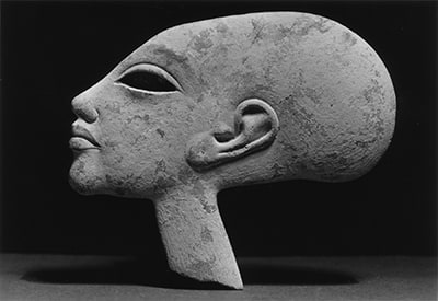 Estátua da filha de Akhenaton 2